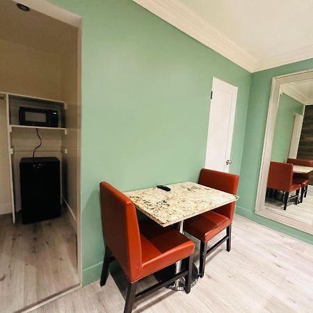 Casa Blanca Inn & Suites 惠蒂尔 外观 照片
